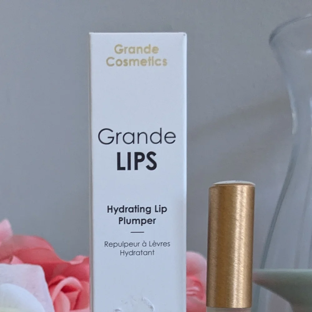 Grande Cosmetics Grande LIPS Hydrating Lip Gloss Plumper - Barely There-NIB